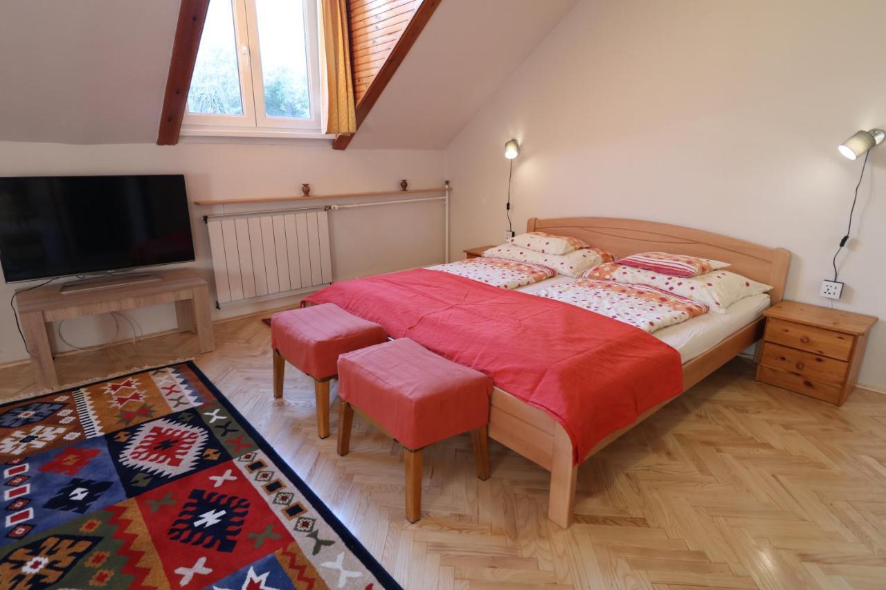 Budavar Bed And Breakfast Budapeste Exterior foto